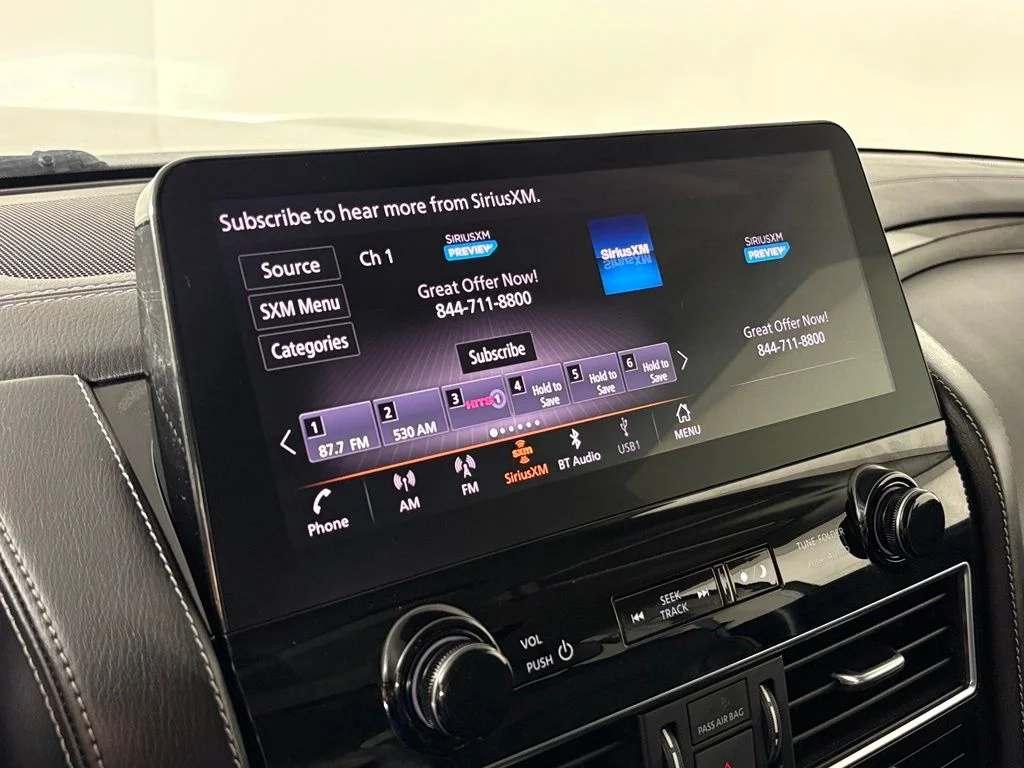 Used 2024 Gray INFINITI LUXE image 25