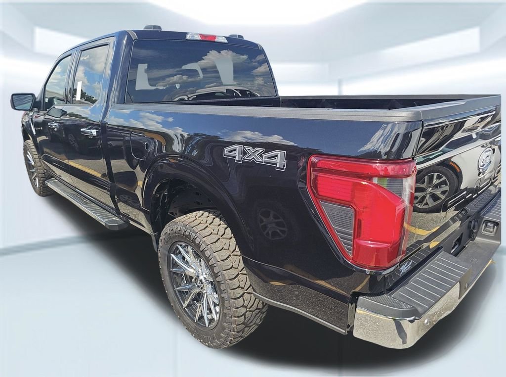 Used 2025 Black Ford XLT image 4