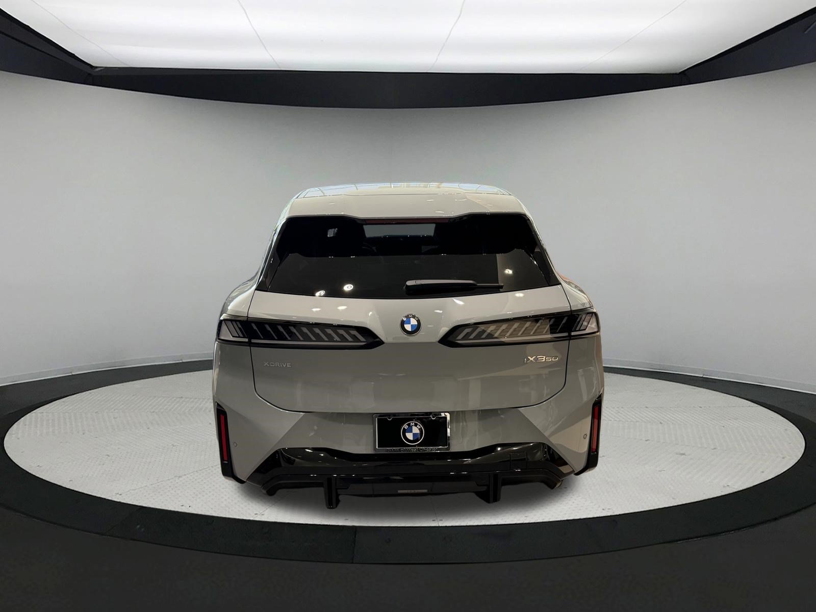 New 2027 Brooklyn Grey Metallic BMW  image 5