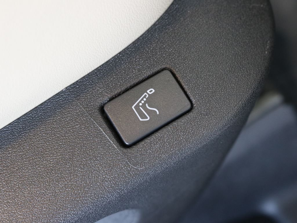 Certified Used 2025 Red INFINITI Sensory image 42