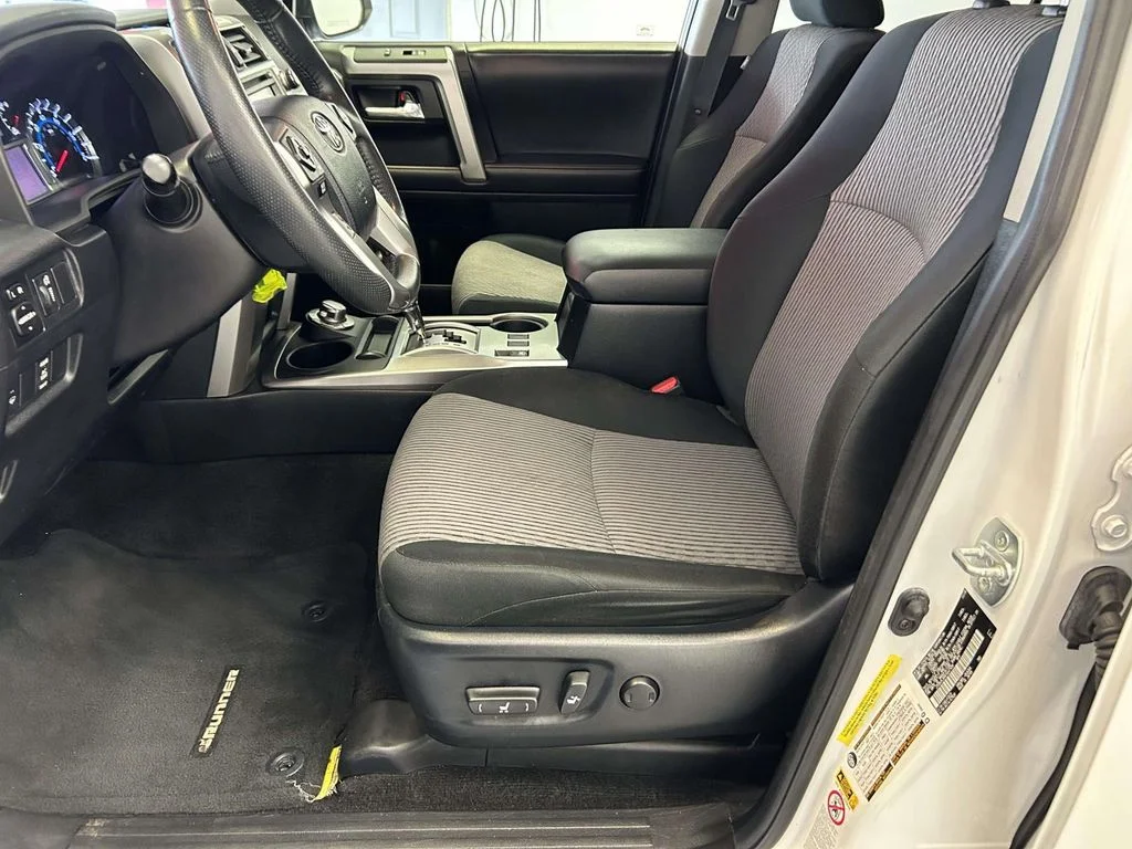 Used 2019 White Toyota SR5 image 16