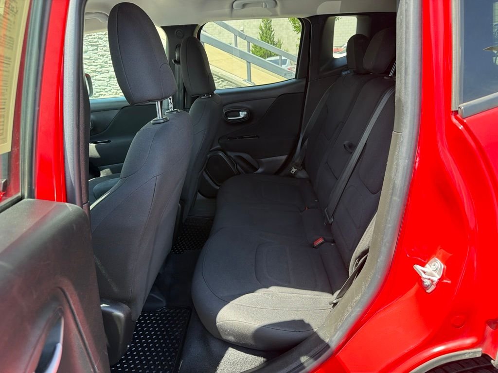 Used 2020 Red Jeep Latitude image 13