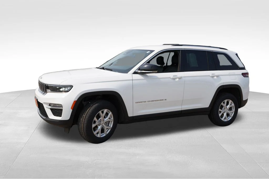 Used 2023 White Jeep Limited image 10