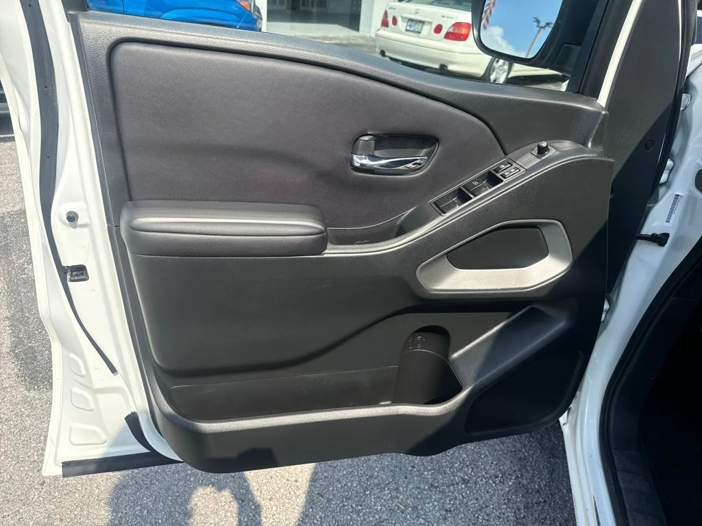 2024 Nissan Frontier SV - Photo 10