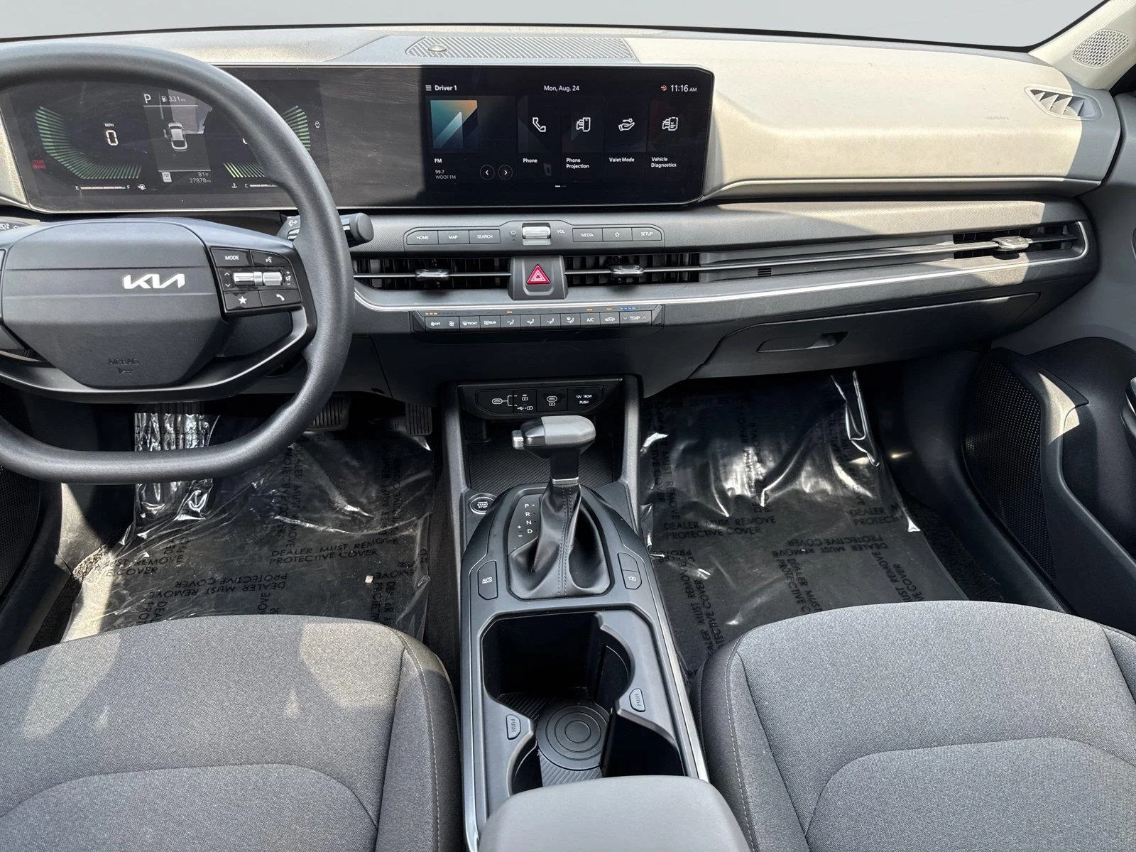 Used 2025 Snow White Pearl Kia LXS image 15
