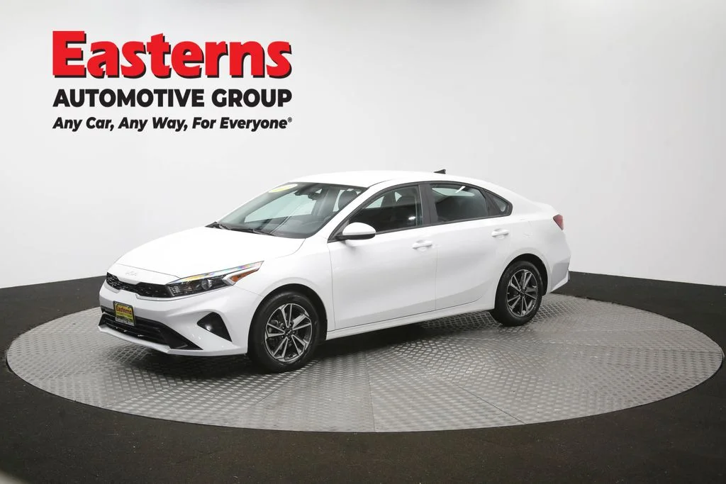 Used 2023 White Kia LXS image 55
