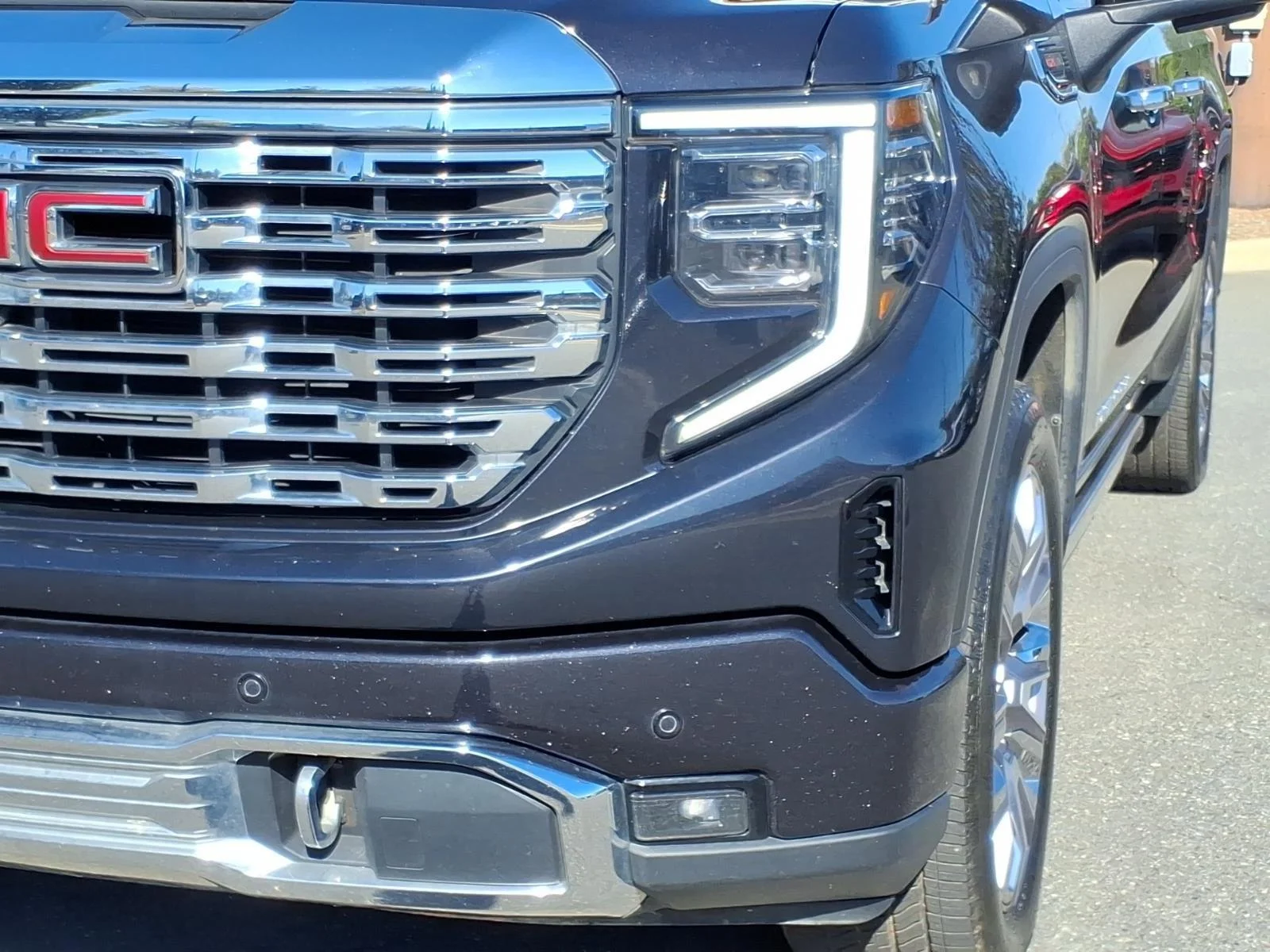 Used 2023 Titanium Rush Metallic GMC Denali image 17