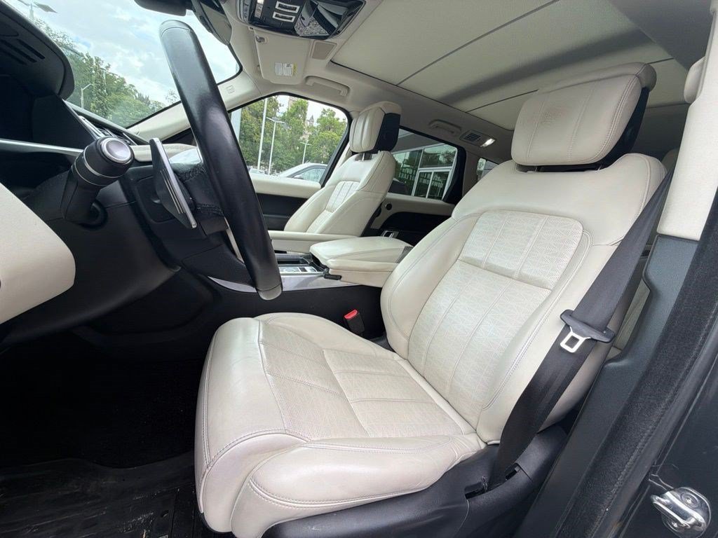 Used 2021 Carpathian Gray Premium Metallic Land Rover Autobiography image 13
