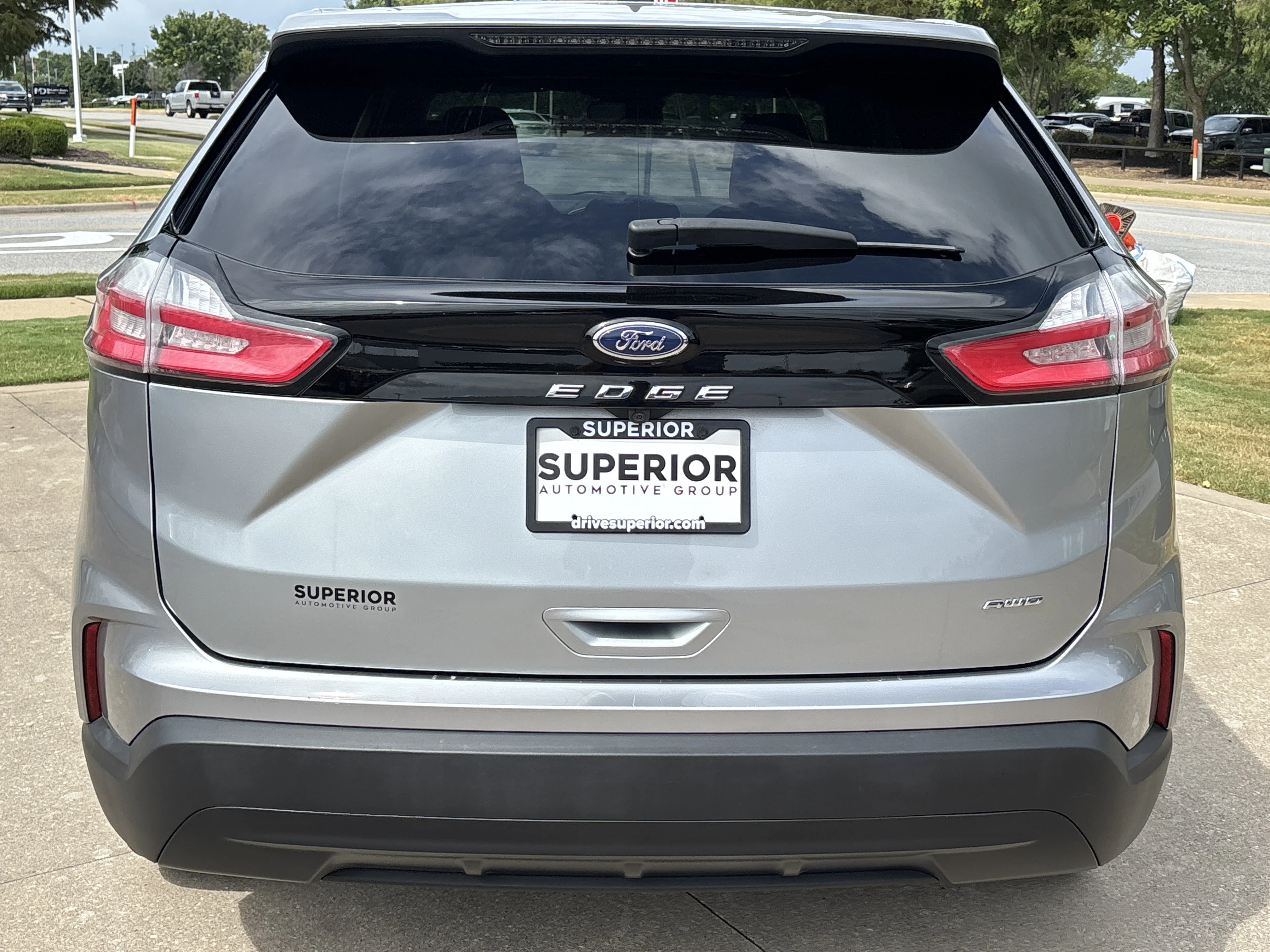 Used 2023 Iconic Silver Metallic Ford SE AWD image 5