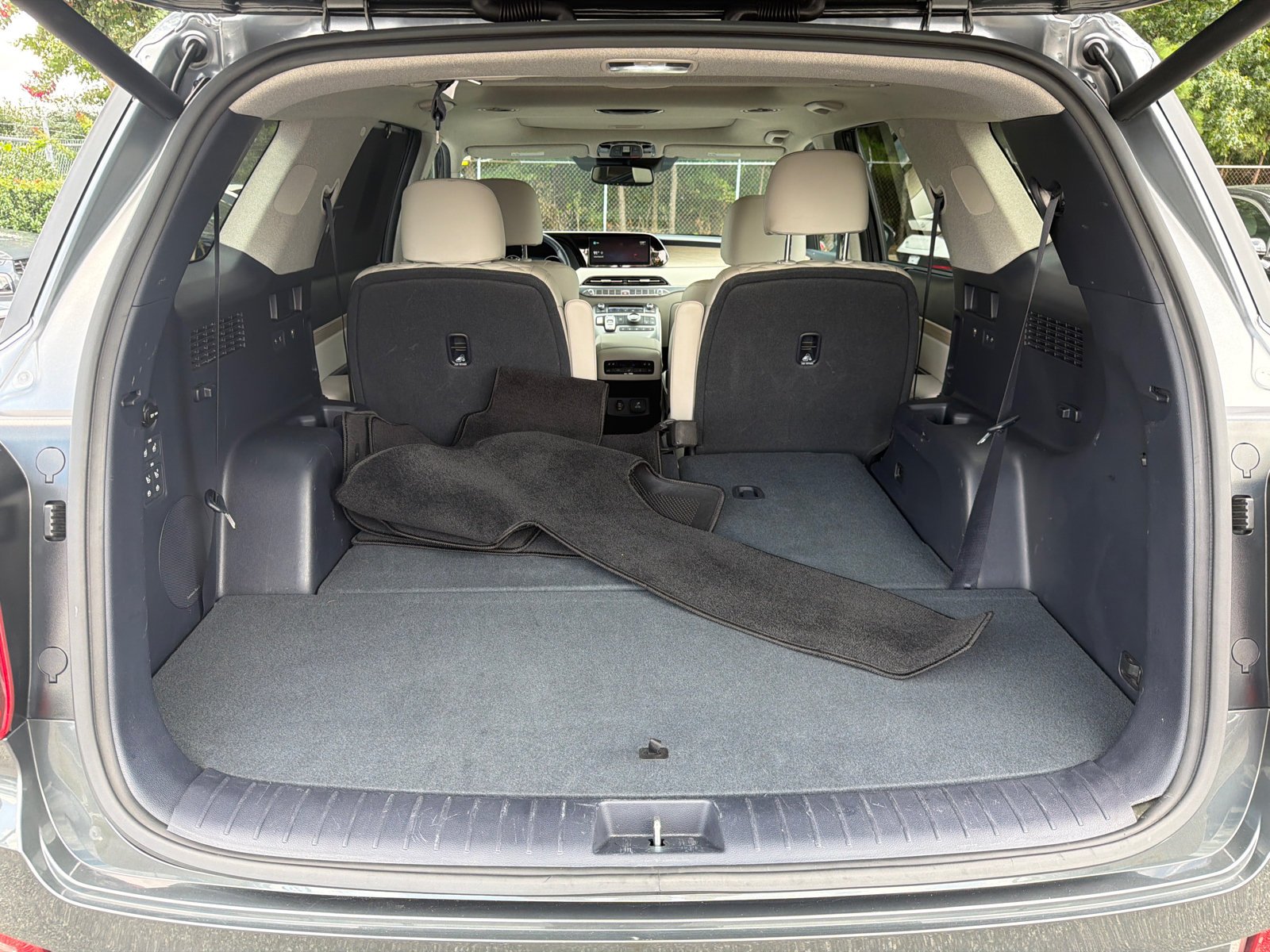 Used 2022 Steel Graphite Hyundai Limited image 19