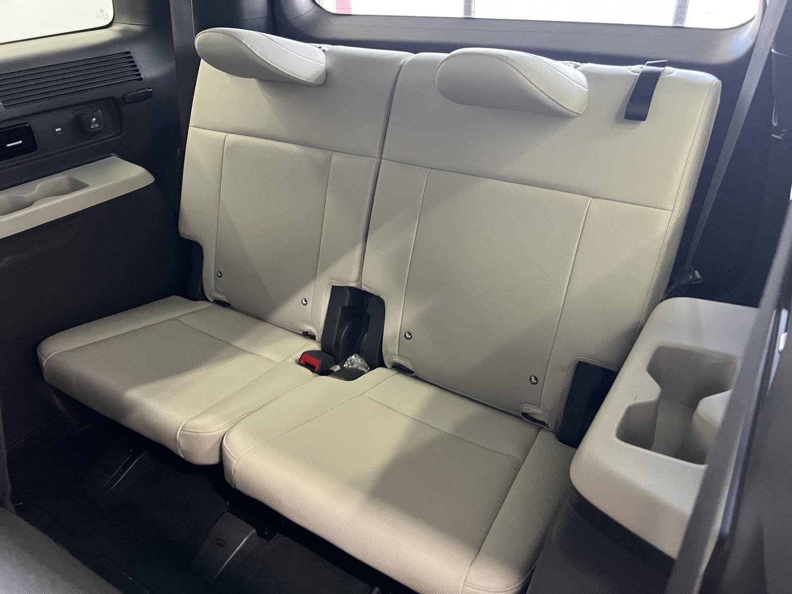 Used 2024 Rockwood Green Hyundai Limited image 26
