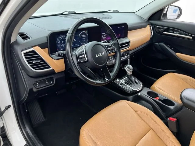 Used 2024 White Kia EX image 7