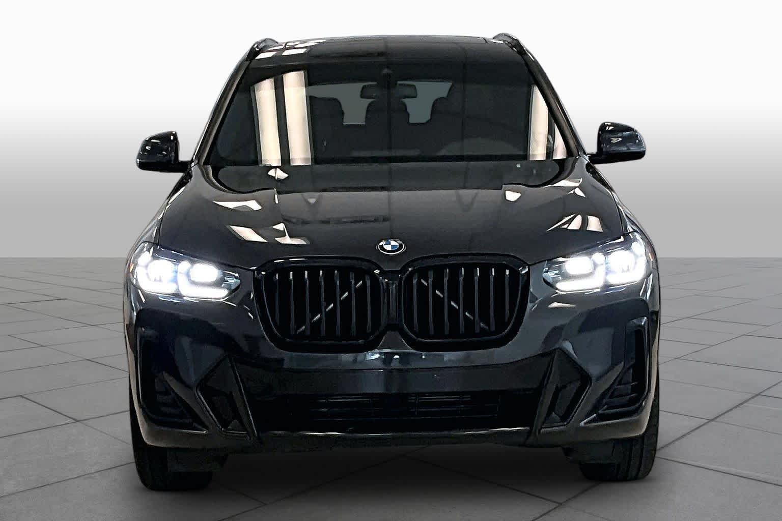 Used 2023 Dark Graphite Metallic BMW sDrive30i image 3