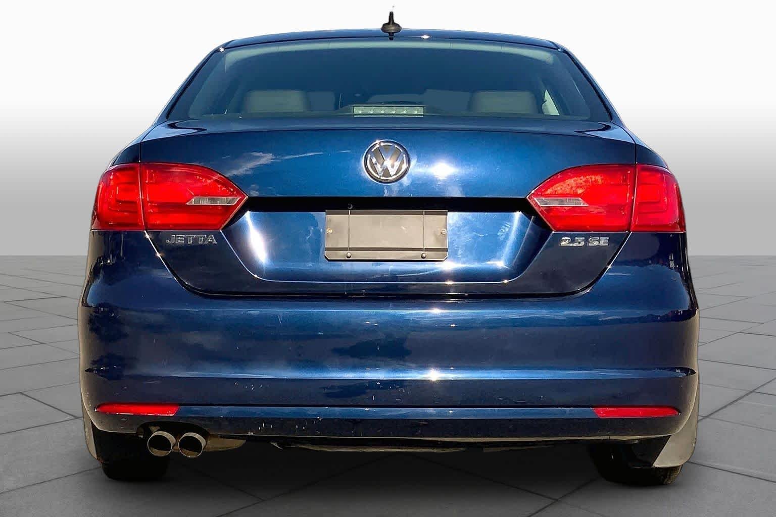 Used 2013 Tempest Blue Metallic Volkswagen SE image 5
