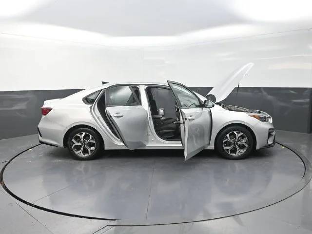 Used 2021 Silver Kia LXS image 46
