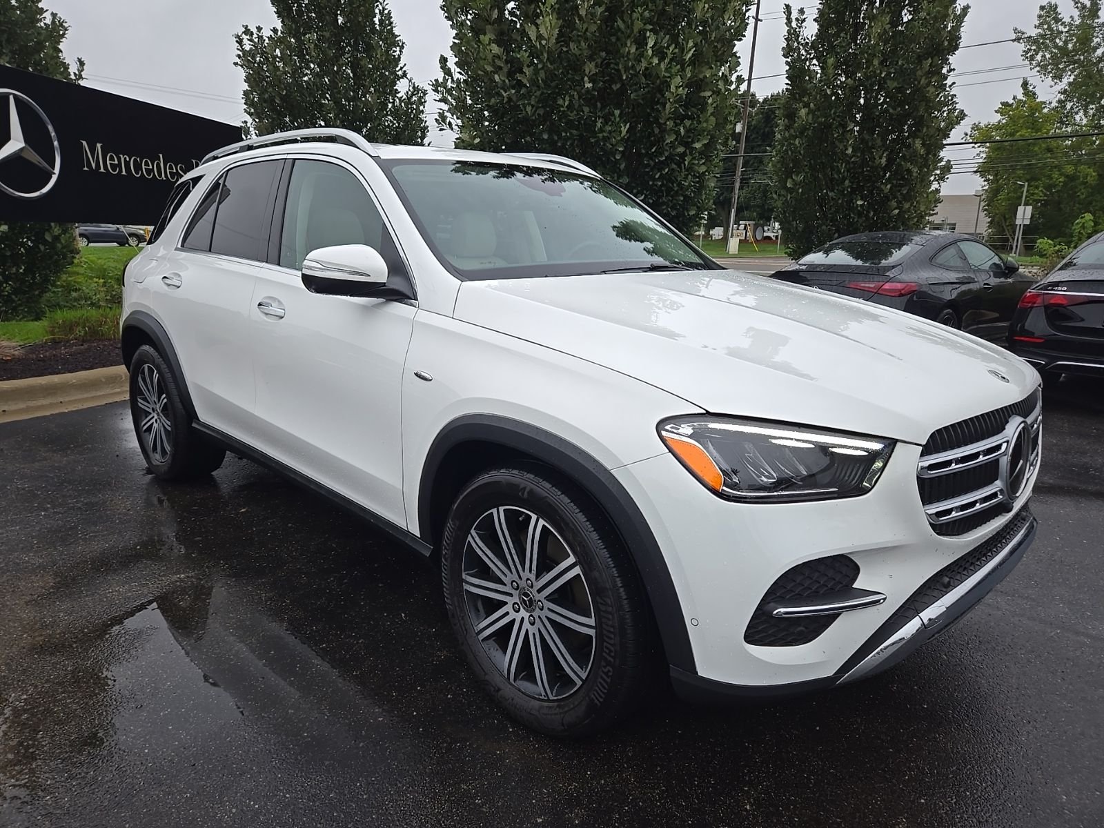 Certified Used 2025 White Mercedes-Benz GLE 450e image 7