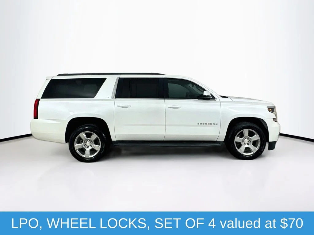 Used 2018 Iridescent Pearl Tricoat Chevrolet LT image 9