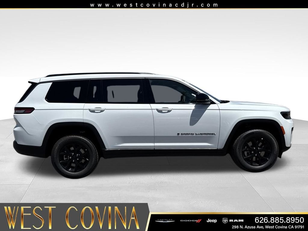 New 2026 Bright White Clear-Coat Exterior Paint Jeep Altitude image 6