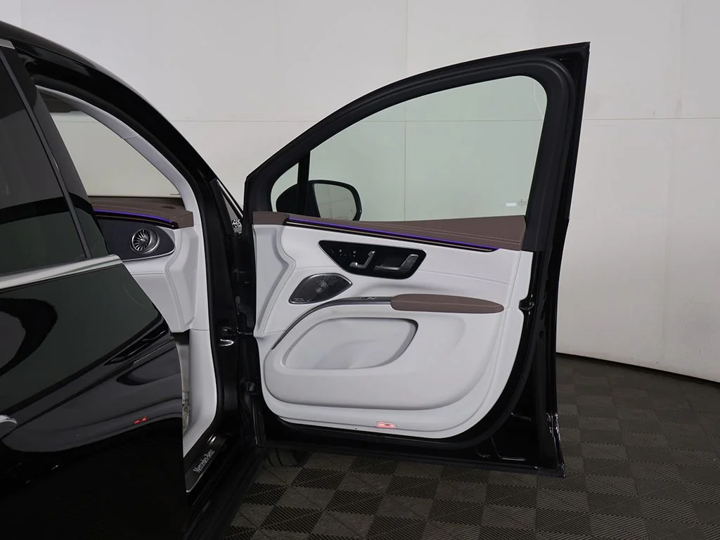Used 2023 Black Mercedes-Benz 450 image 26