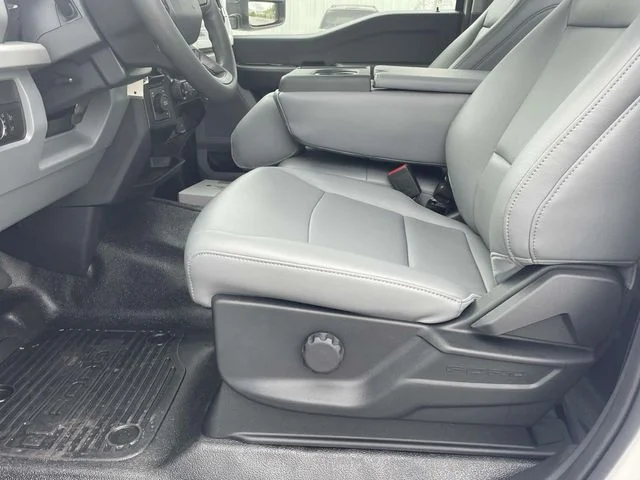New 2025 White Ford XL image 19