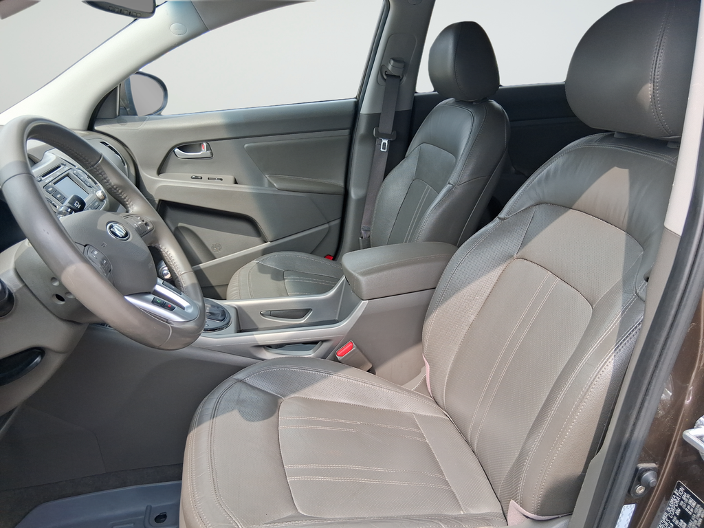 Used 2013 Beige Kia EX image 10