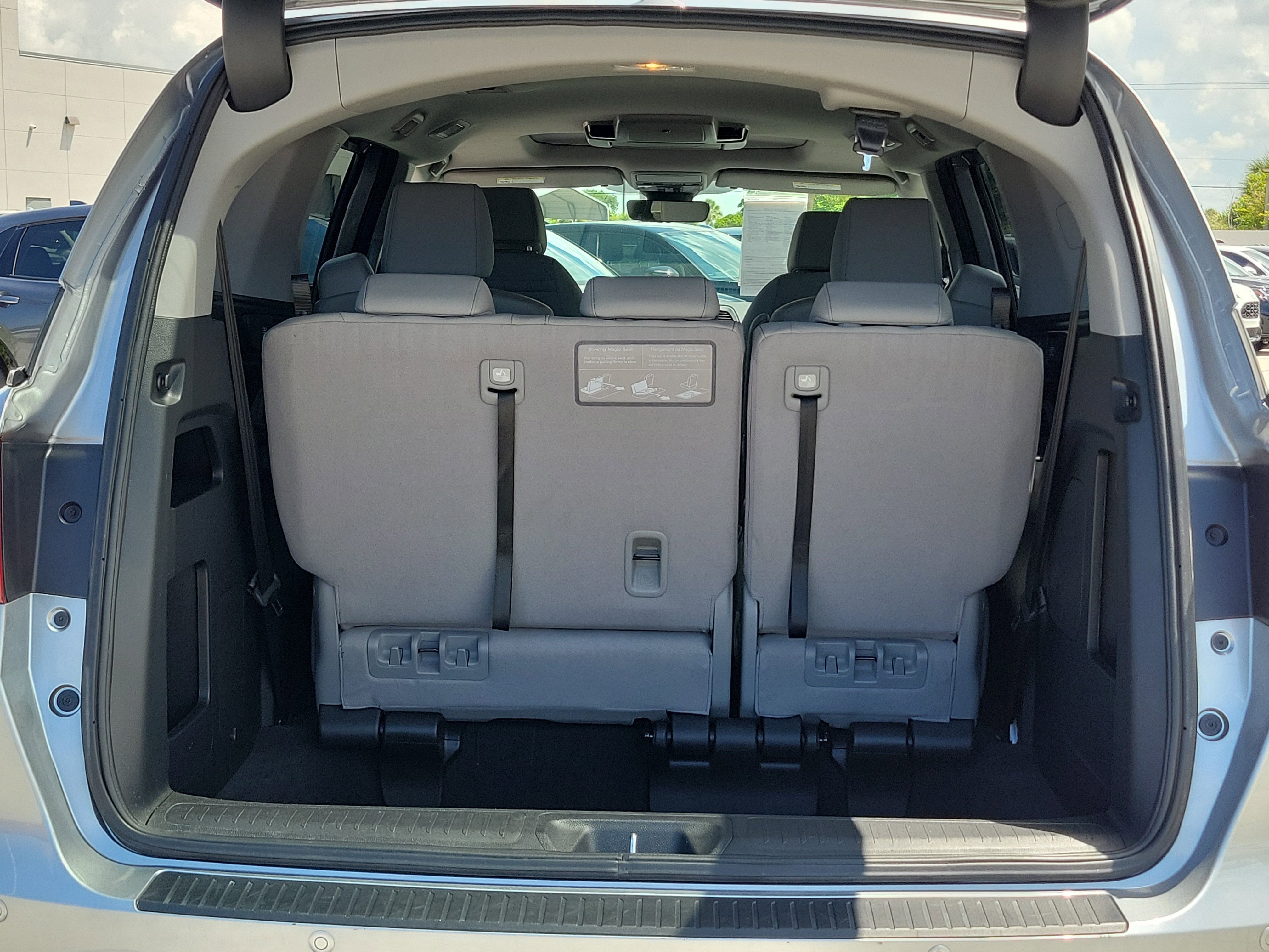 Used 2023  Honda Touring image 12