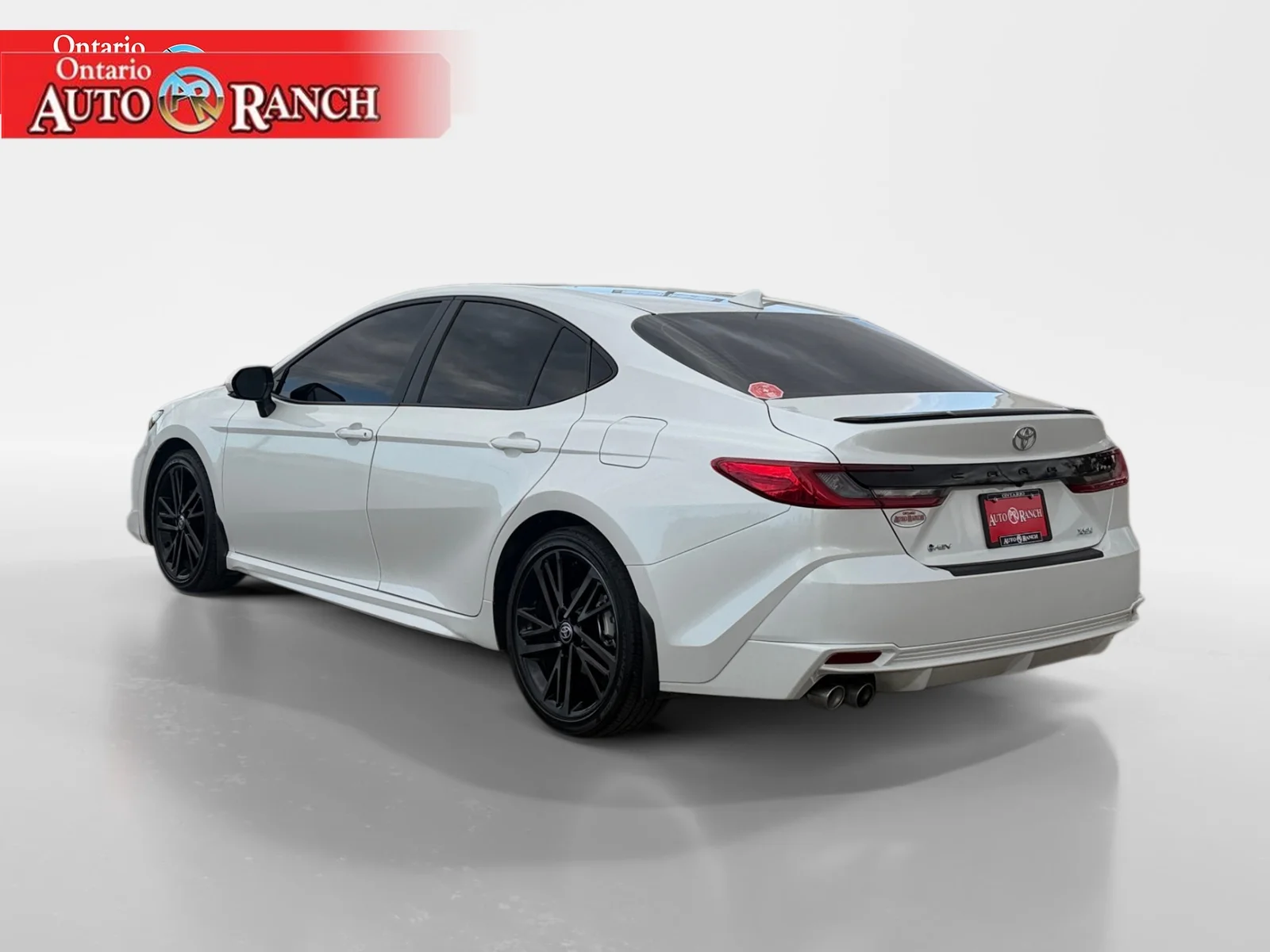 Used 2025 Wind Chill Pearl Toyota XSE image 3