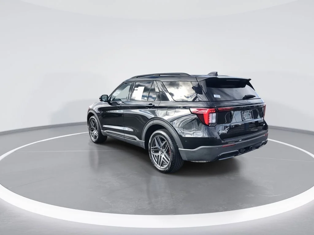 Used 2025 Black Ford ST-Line image 6