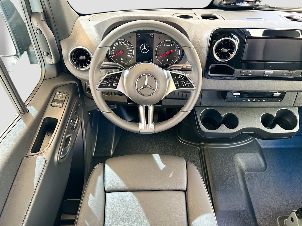 New 2026  Mercedes-Benz Cargo 170 WB image 10