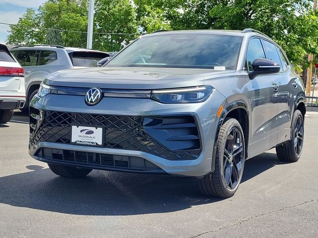 New 2026 Gray Volkswagen 2.0T SE R-Line Black image 4