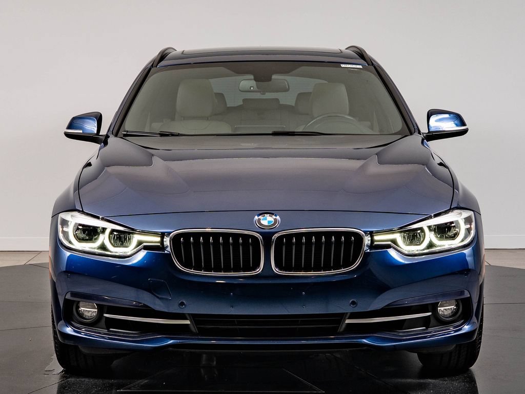 Used 2016 Mediterranean Blue Metallic BMW 328i xDrive image 2