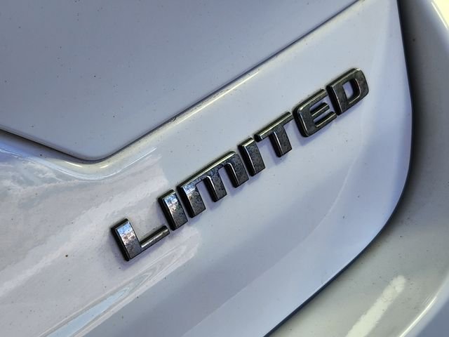Used 2023 White Jeep Limited image 10