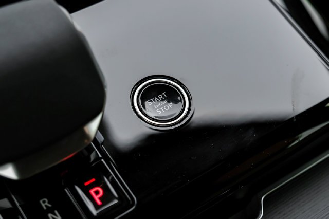 New 2027 Fuji White Land Rover Dynamic SE image 26