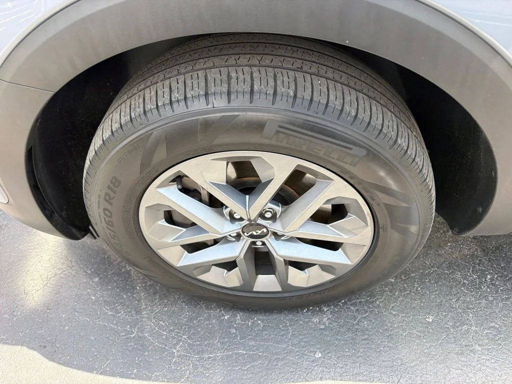 Used 2024 Everlasting Silver Kia LX image 11
