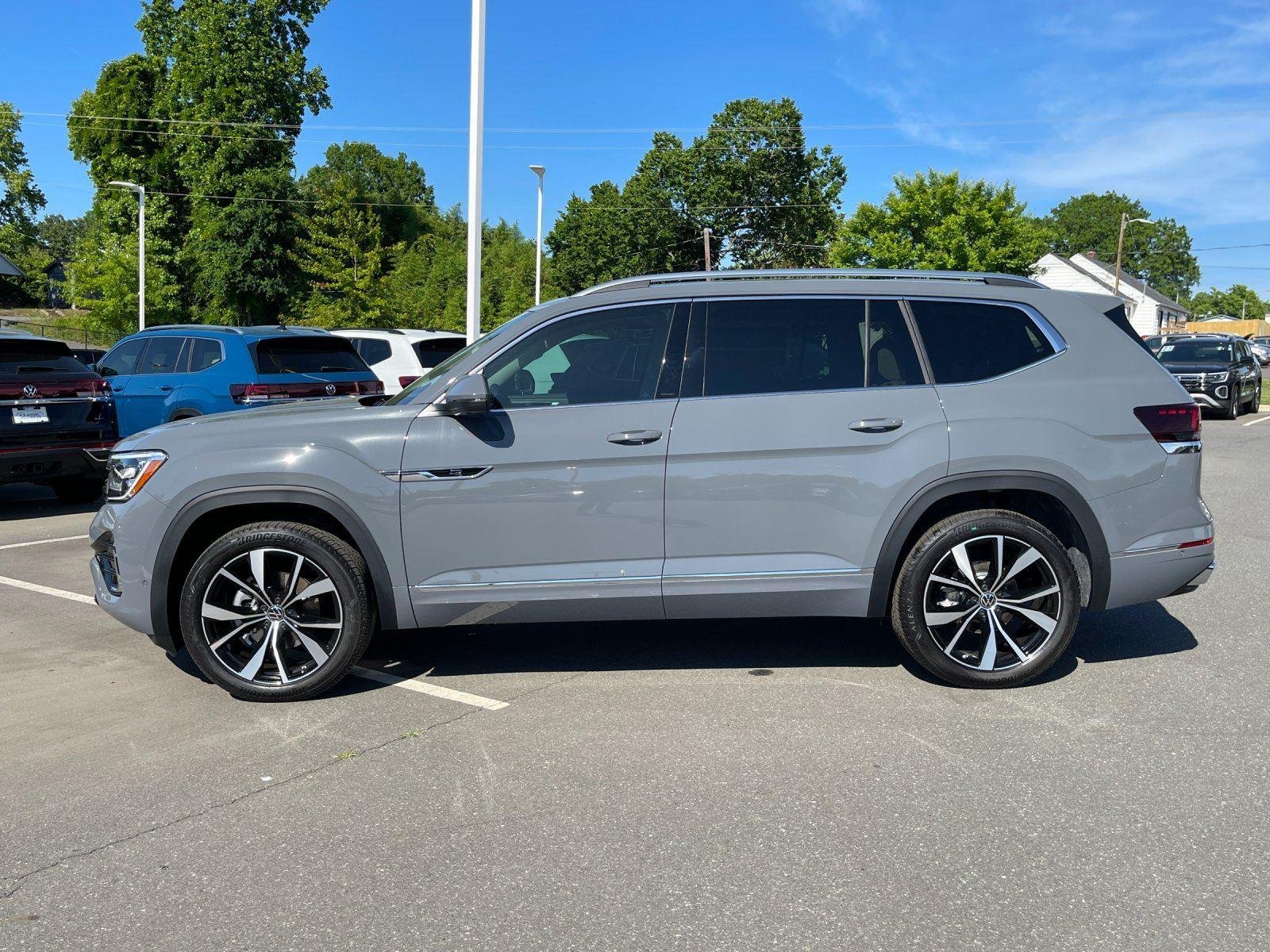New 2026 Pure Gray Volkswagen 2.0T SEL Premium R-Line image 2
