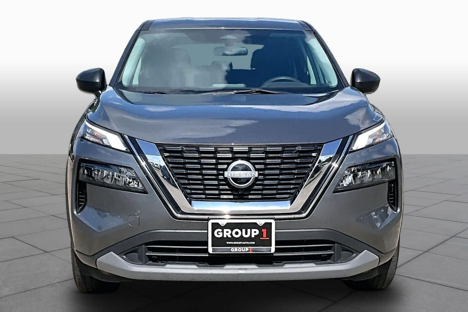 Used 2023 Gun Metallic Nissan S image 4