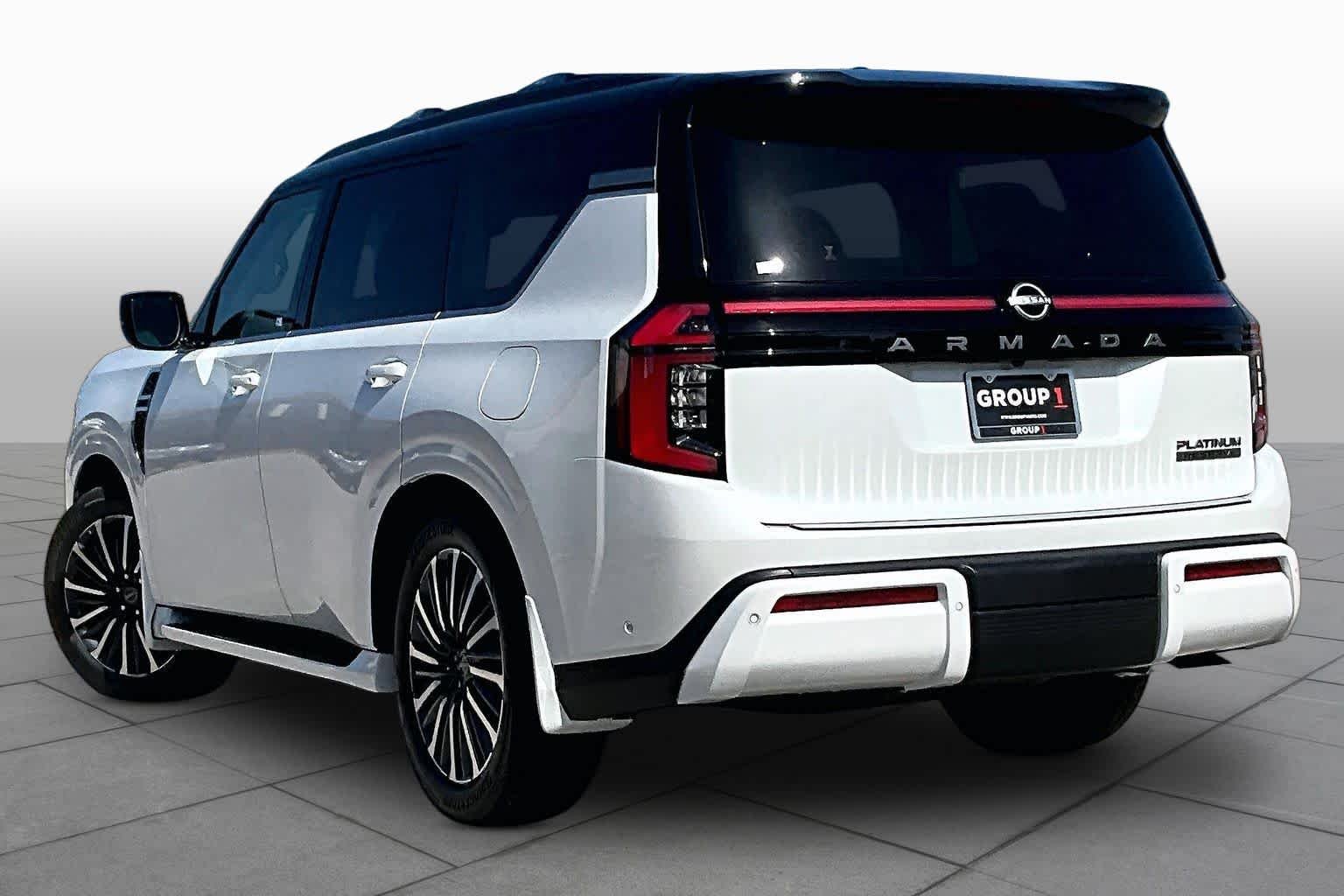New 2026 Everest White TriCoat / Super Black Two-tone Nissan Platinum Reserve image 7