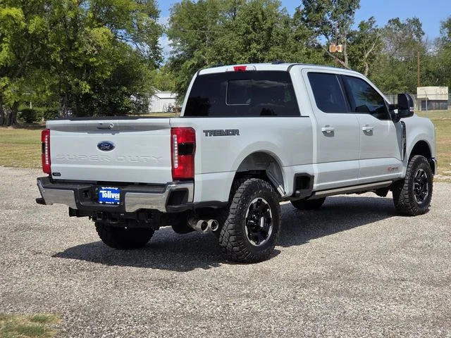 Used 2025 Avalanche Ford Lariat image 7