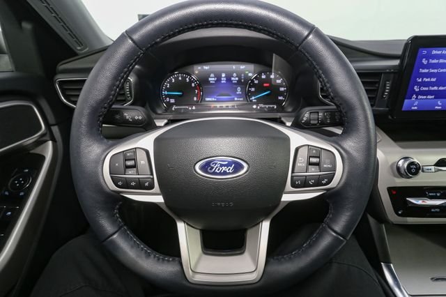 Used 2023 Black Ford XLT image 29