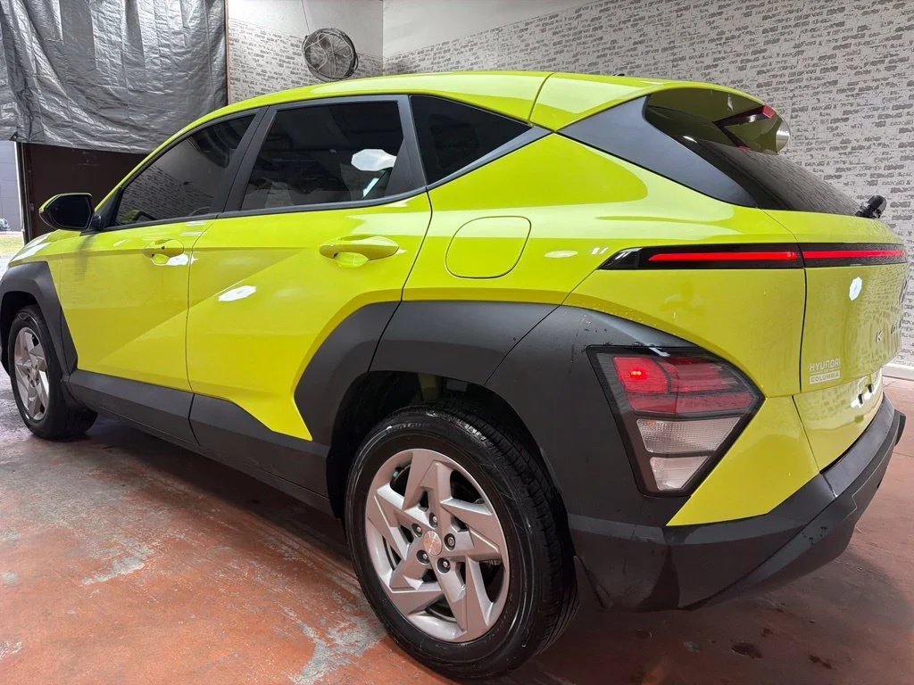 Used 2025 Neoteric Yellow Hyundai SE image 5