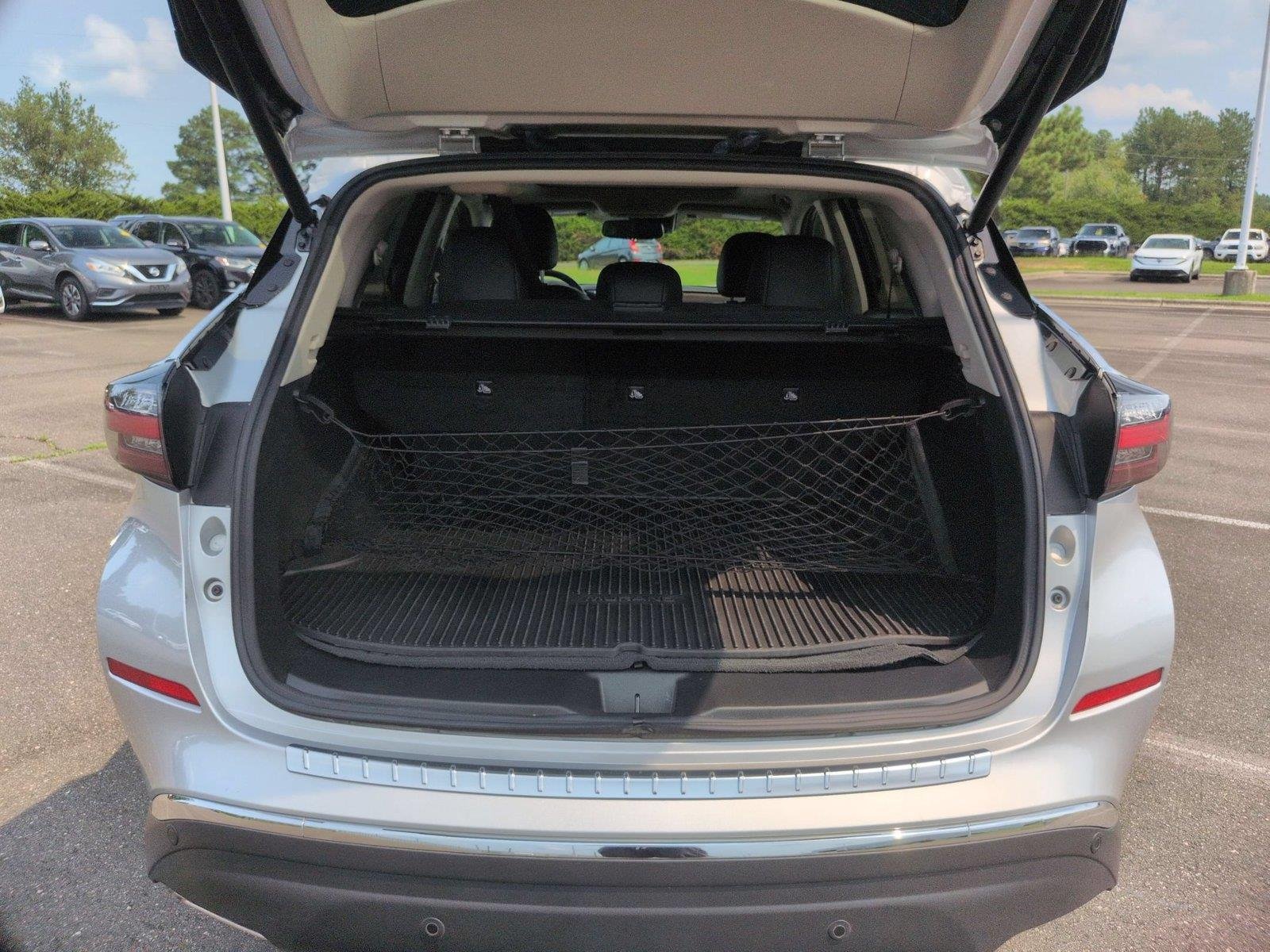 Used 2023 Brilliant Silver Metallic Nissan Platinum image 36
