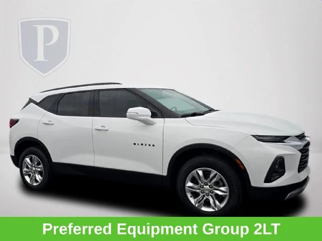 Used 2022 SUMMIT WHITE Chevrolet LT image 4