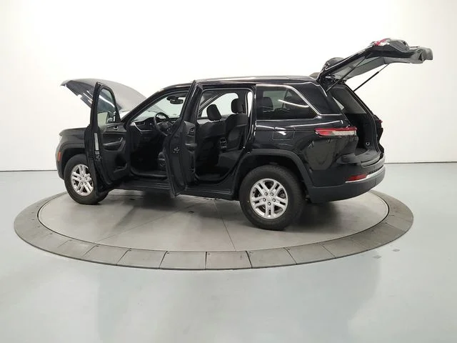 Used 2024 Black Jeep Laredo image 14