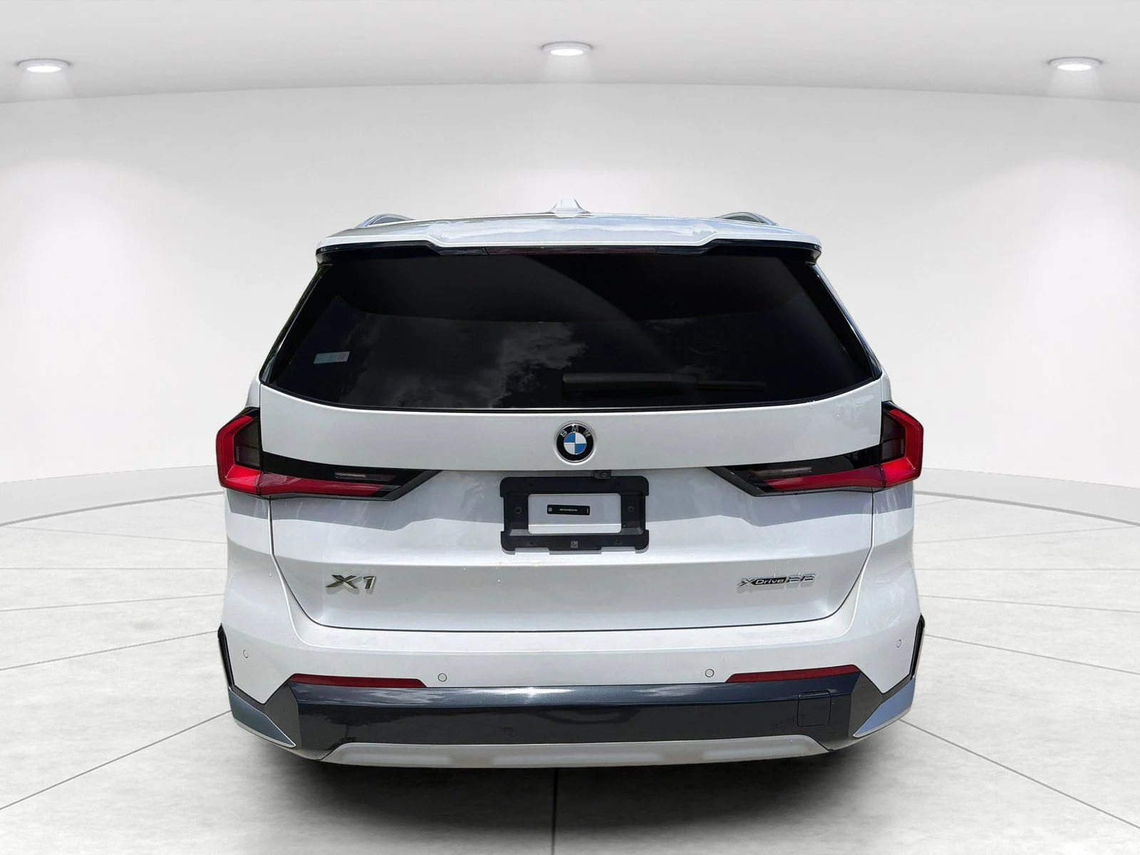 Used 2024 Mineral White Metallic BMW xDrive28i image 5