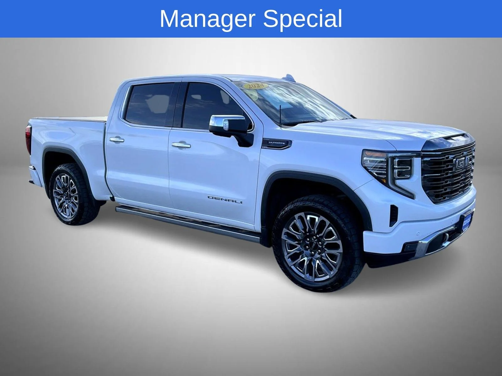 Used 2024 White GMC Denali Ultimate image 3