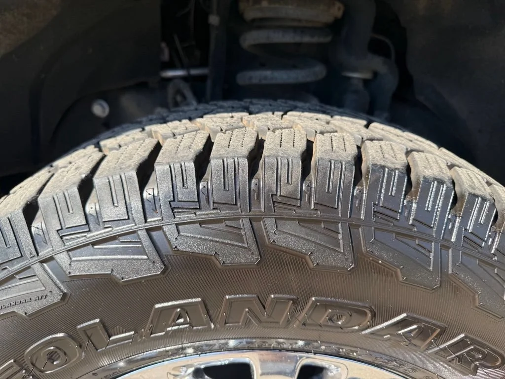 Used 2021  Ford XL image 41