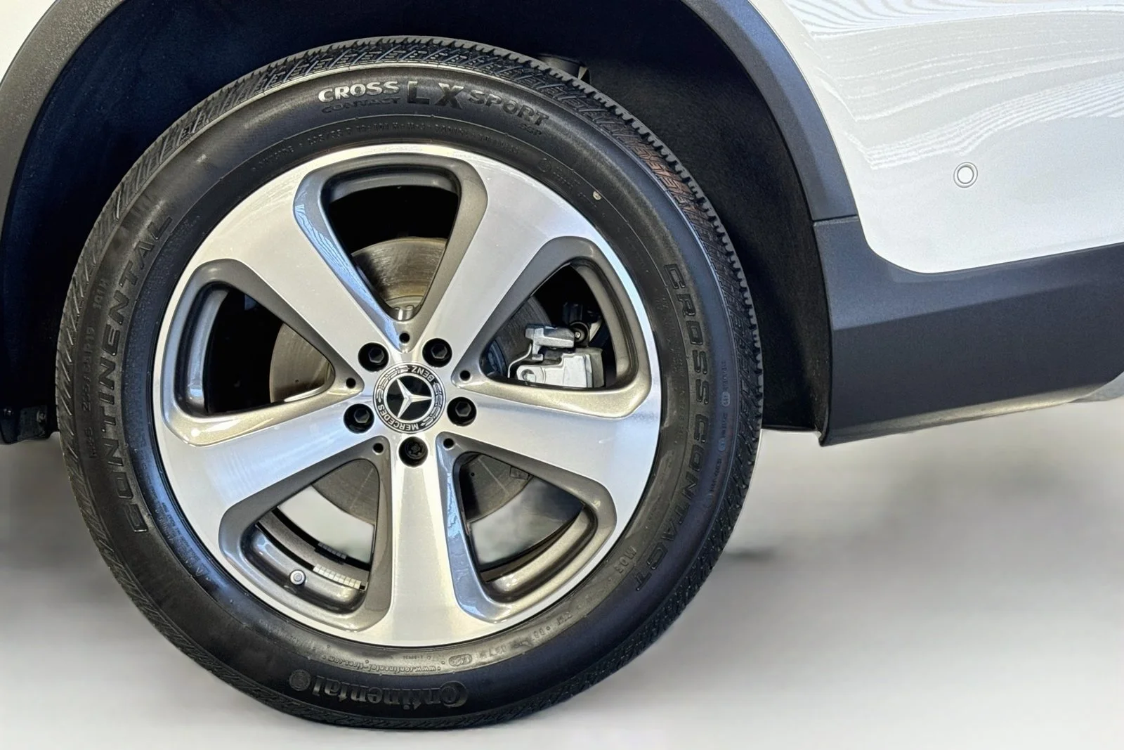 Used 2023 Polar White Mercedes-Benz GLC 300 image 30