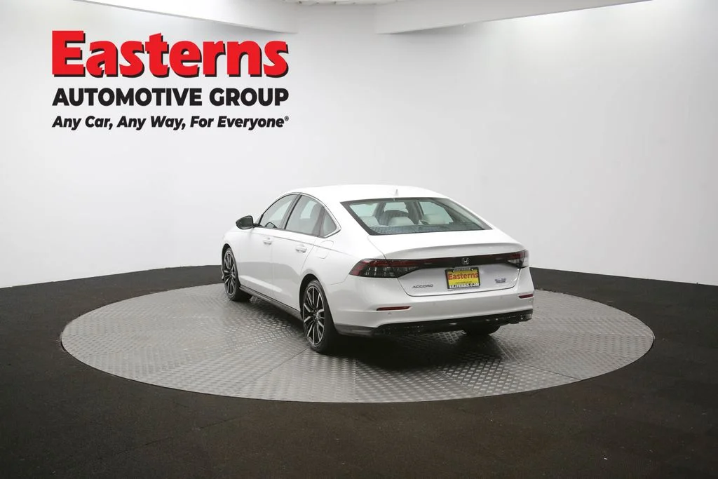 Used 2024 White Honda Touring image 63