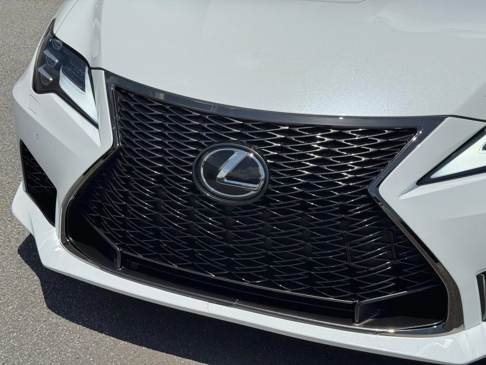 Used 2022 Ultra White Lexus PREMIUM image 10