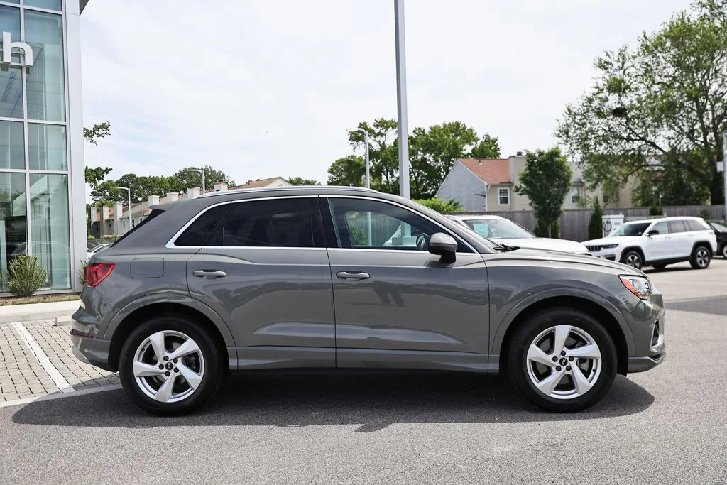 Used 2021 Gray Metallic Audi Premium image 4